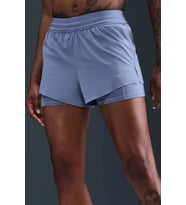 Nike Swift Dri Fit Mid Rise 4" 2IN1 Running Short Kadın 4" Taytlı Koşu Şortu Mavi
