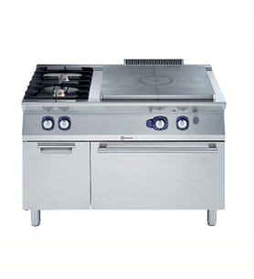 Electrolux Professional Endüstriyel Gazlı Kapalı Ateş Ocak (tam Modul), Merkezde 7 Kw''lık Tek Brulör + 2 Açık Ateş Ocak, Her Brulör 5,5 Kw + Gazlı Fırın E7STGL3010
