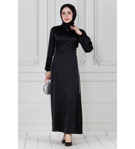 Bağcığı Taş Detaylı Saten Abiye-Siyah