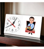 Mavi Gömlekli Öğretmen Karikatürlü Masa Saati