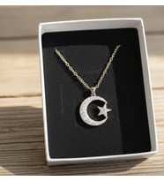Işıltılı Zirkon Taşlı Ay Yıldız Kolye