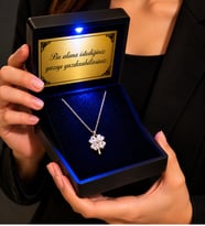 925 Ayar Gümüş Gold Yonca Kadın Kolye Kişiye Özel Yazılı Işıklı Kutulu