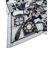 VESİ Eşarp Desenli Sport Twill Eşarp 120x120 cm (Beyaz - Lacivert)