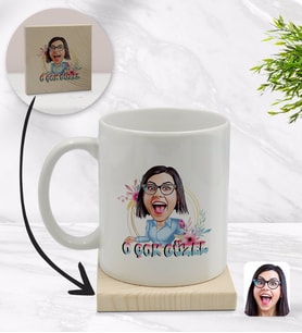 BK Gift Kişiye Özel O Çok Güzel Karikatürlü Beyaz Kupa Bardak ve Ahşap Bardak Altlığı Hediye Seti - Model 1