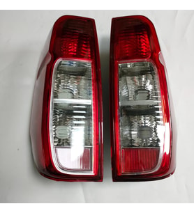 Nissan Navara D40 Arka Stop Sağ 2006 (Oem No:  26550Eb70A)