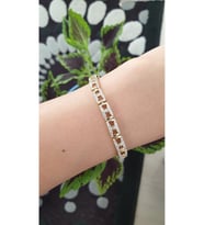 ÇELİK BİLEKLİK XUPİNG KARE TAŞLI 14 AYAR GOLD RENGİNDE SAVOROSKİ TAŞLI 17+2 CM FMACCESORİES