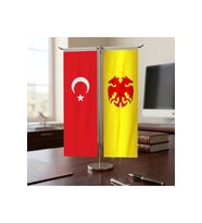 Selahaddin Eyyubi ve Türk Bayrağı Kırlangıç T tipi Masa Bayrak Takımı