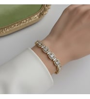 Lente Aksesuar 14K Altın Kaplama Rengi VİP Seri Prenses Kesim Zirkon Taşlı Bileklik