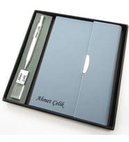 Signator® Codex  N212 Kişiye Özel Defterli Set - İsme Özel Gümüş Kalem + İsme Özel Açık Mavi Defter + İsme Özel 32 GB Usb Bellek İsme Özel Kutusunda Hediyelik Set (Karışık)