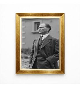 Tablore Mustafa Kemal Atatürk Gri Takım Elbiseli Profil Tablo - Altın Varaklı Çerçeve Duvar Sanatı