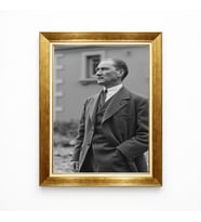 Tablore Mustafa Kemal Atatürk Gri Takım Elbiseli Profil Tablo - Altın Varaklı Çerçeve Duvar Sanatı