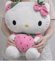 Elinde Çilek Tutan Hello Kitty 55 cm Büyük Boy (Y.Pembe)