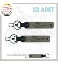 Motorcu Dostlara Özel, İsim Plaka ve 0 Rh (+) Kan Grubu, Güvenli Sürüş x2' li Anahtarlık, Kül Gri-Gr (Çok Renkli)