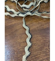 EN 1 CM ALTIN VARAKLI ZİGZAK BİYE ŞERİT DİKİŞ AKSESUARI 1 METRE