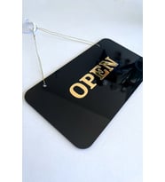 Open / Closed Kapı Tabelası – Tüm İşletmeler için Şık ve Sade Tasarım