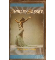 (Plak Değildir KASET tir) Shirley Bassey / Let Me Sing And I'm Happy Kaset