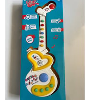 Müzikli Gitar 30 Cm   Işıklı Müzikli Gitar  4 Türkçe Şarkı (Sarı)