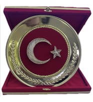 Kişiye Özel İsim Yazılı Ay Yıldız Türk Bayraklı Lüks Tabak Plaket - Kadife Kutulu Makam Hediyesi
