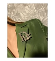 QL ACCESSORY TAŞLI ÖZEL TASARIM BROŞ (Gold)