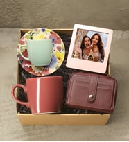 Kişiye Özel İnstagram Çerçeve & Renkli Kahve Fincanı & Kupa Bardak & Bayan Cüzdan Hediye Seti