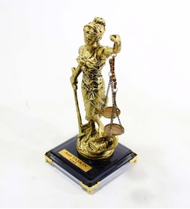 Adalet Terazisi Gold Ofis Makam Büro Hediyesi Hakim Savcı Avukat Hukuk