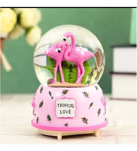 Flamingo Temalı Işıklı Müzikli Püskürtmeli Büyük Boy Kar Küresi