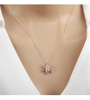 Pembe Taşlı Kamelya Çiçeği 925 Gümüş Kadın Kolye