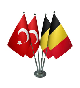 Masa Üstü Belçika Bayrağı Türk Bayrağı Dörtlü Krom Direk Masa Bayrak Seti