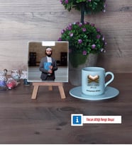 Kuran Kursu Hocası Fotoğraflı Dekoratif Taş, Ahşap Altlıklı Türk Kahvesi Fincanı Hediye (Model 2)