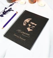 Kişiye Özel Mustafa Kemal Atatürk Temalı Siyah Kraft Kapaklı Defter - 45 Yaprak A5 (90 SAYFA) 15x21 Cm