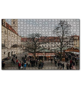 Cakapuzzle Binalar Meydan Ağaçlar ve Kalabalıklar  Puzzle Yapboz MDF (Ahşap) (120 Parça)