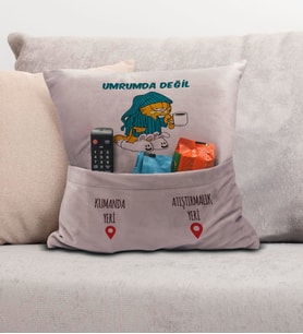 BK Gift Eğlenceli Tasarımlı Organizer Kumanda ve Atıştırmalık Cepli Pembe Kırlent Yastık- 6, Ev Dekoru, Ev Hediyesi