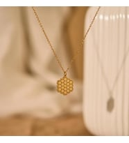 Kişiye Özel Zarif Bal Peteği Model Kolye 925K Gümüş (Gold)
