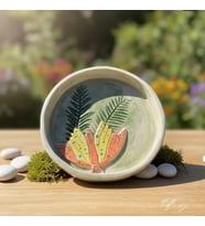 El Yapımı Seramik - Kabartma Kelebek ve Yaprak Desenli Dekoratif Çini Tabak - Boho Ev Dekoru -