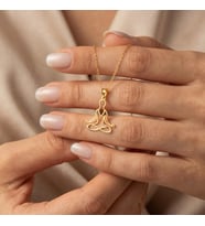 Kişiye Özel 925 Ayar Gümüş Yoga Meditasyon Yapan İnsan Silüet Kolye (Gold)