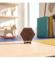 Oturan Kedi ve Meow Yazılı Modern Masaüstü Süsü Ev ve Ofisiniz İçin Şık ve Estetik Bir Dekorasyon Parçası 10x10 cm