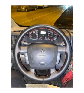 DİKİŞLİ DİREKSİYON KILIFI SİYAH DERİ KIRMIZI DİKİŞLİ CITROEN JUMPER İÇİN HIZLI KARGO