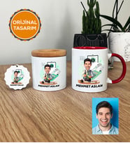 Kişiye Özel Karikatürlü Muhasebeci Hediye Seti Kupa Bardak, Kalemlik, Anahtarlık Erkek Muhasebeciye Hediye (Kırmızı)