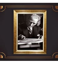 Özel Seri Paspartulu Çerçeveli Atatürk Tablo l148 (Gold)