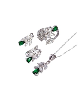 925 Ayar Gümüş Garnet Yeşil Yaprak Tasarım Kolye Küpe Yüzük Kadın Set