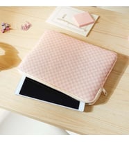 Ocean Home Textile Su İtici Leke Tutmaz Pembe Dama Desen Tablet Taşıma Çantası / Kılıfı 32.5 x 24 x 2 cm