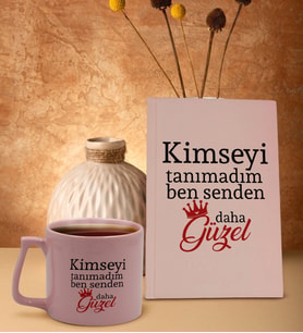 BK Gift Kimseyi Görmedim Ben Tasarımlı Pembe Sert Kapaklı Defter ve Middle Kupa Seti-4, Arkadaşa Hediye, Yeni İş Hediyesi, Doğum Günü Hediyesi