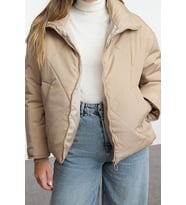 Tasarım Düz Astarlı Yaka Standart Oversize Dik Kadın Oversize Su İtici Şişme Kapitone Mont