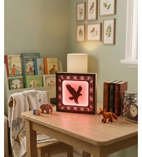 Dekoratif Kartal Figürlü Işıklı Ahşap Tablo – 14x14 cm LED Gece Lambası