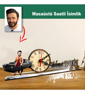 Karikatür Erkek Arabalı Model Masaüstü Saatli İsimlik MSİ38