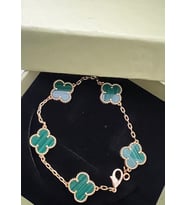 Yeşil 925 Ayar Gümüş Gold Kaplama Van Cleef Yonca Bileklik, DUBAİDEN ÖZEL ÜRÜN