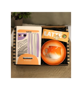 Kişiye Özel Desenli Defter & Vintage Fincan & Kahve Dünyası Özel Seri Latte Hediye Seti
