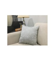 Labirent Geometrik Desenli jakar Kumaş Gri Ekru Kırlent 43X43 Cm 833