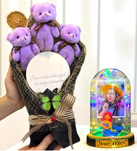 Kişiye Özel Renkli Led Işıklı Biblolu Fanus ve Aynalı Mor Peluş Ayıcık Buketi (Model 3)