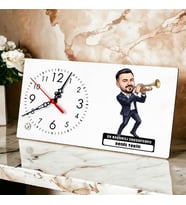 Trompetçi Müzisyen Erkek Karikatürlü Masa Saati